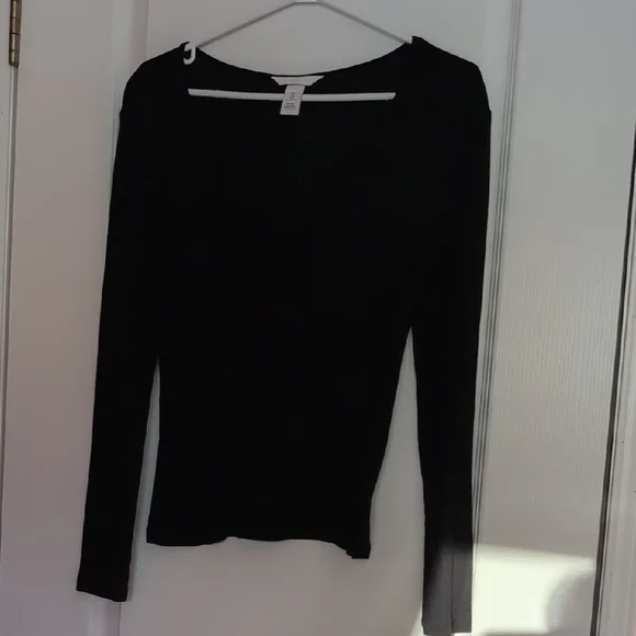 Sweater - Picture 1 of 6